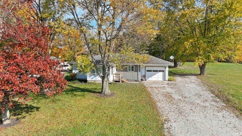 Tiny photo for 2550 W Business 30 Road, Columbia City, IN 46725 (MLS # 202644955)