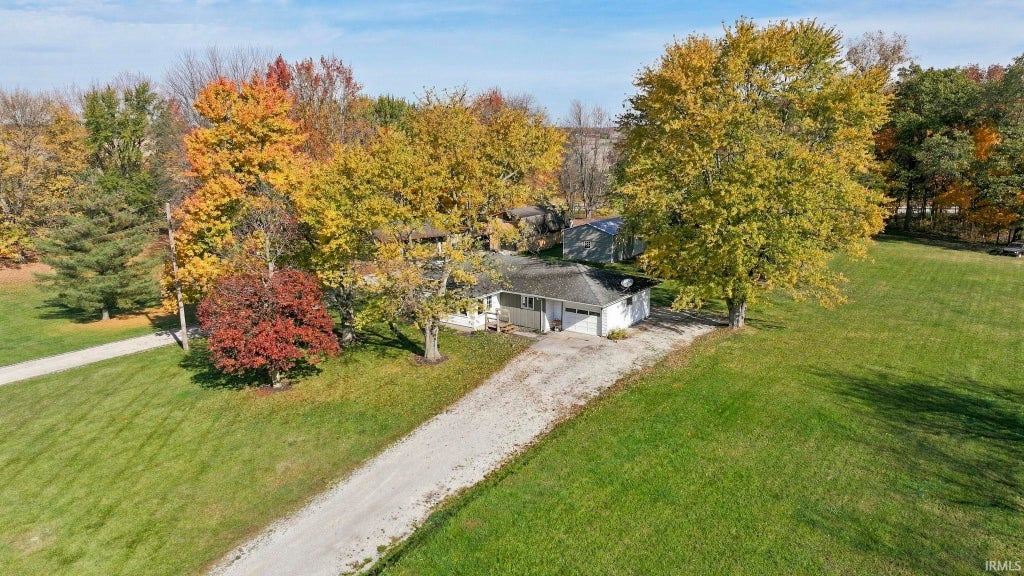 Photo of 2550 W Business 30 Road, Columbia City, IN 46725 (MLS # 202644955)