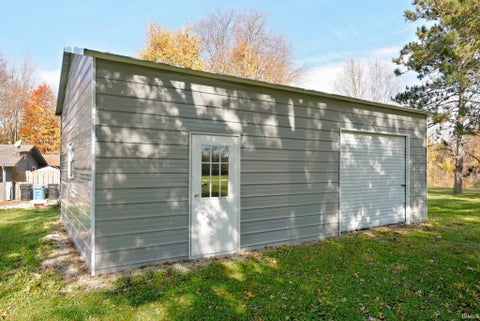 Tiny photo for 2550 W Business 30 Road, Columbia City, IN 46725 (MLS # 202644955)