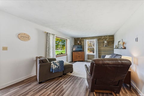 Tiny photo for 2550 W Business 30 Road, Columbia City, IN 46725 (MLS # 202644955)