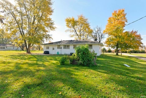 Tiny photo for 2550 W Business 30 Road, Columbia City, IN 46725 (MLS # 202644955)