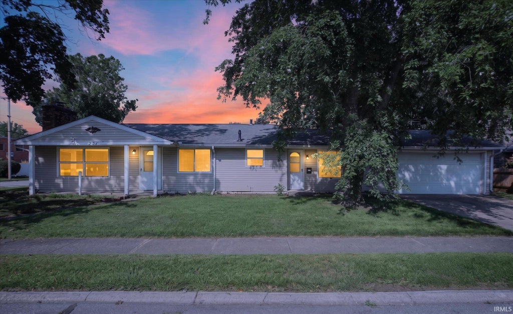 Photo of 231 S Holiday Drive, South Bend, IN 46615 (MLS # 202634387)
