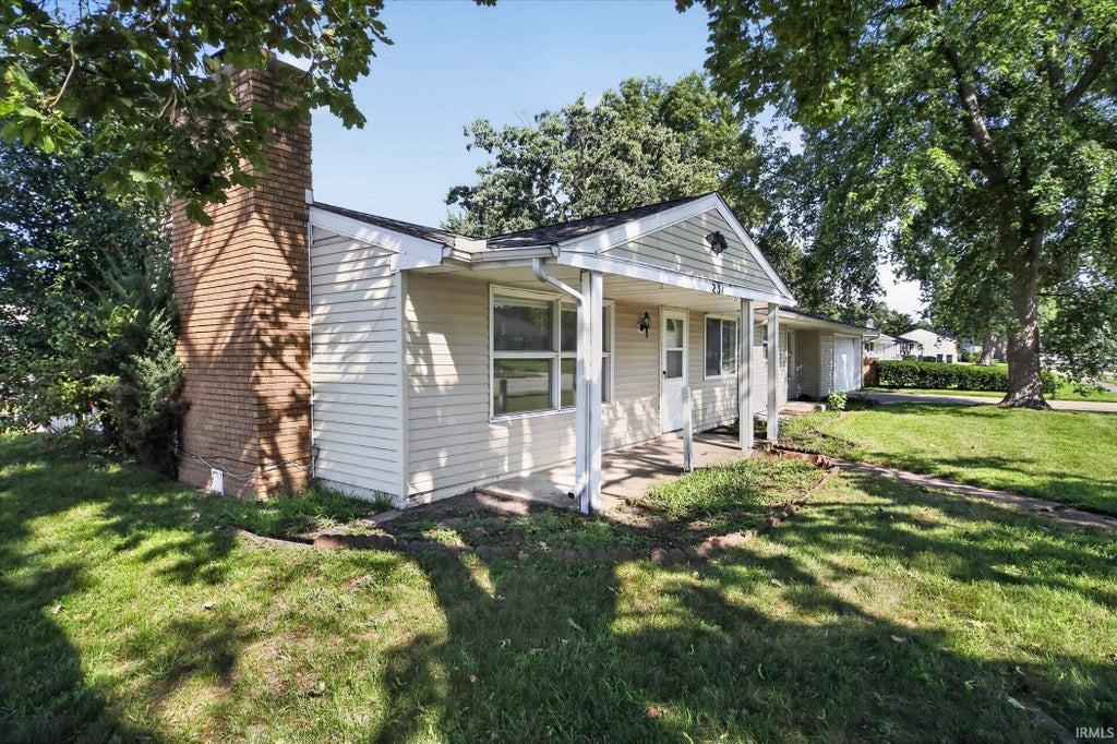 Photo of 231 S Holiday Drive, South Bend, IN 46615 (MLS # 202634387)