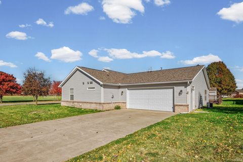 Tiny photo for 2003 Kingfisher Drive, Lafayette, IN 47909 (MLS # 202545315)
