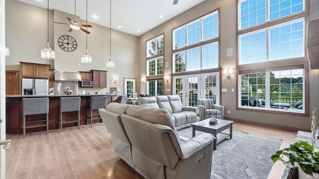 Photo of 1218 S Honeybee Court, Warsaw, IN 46580 (MLS # 202542650)