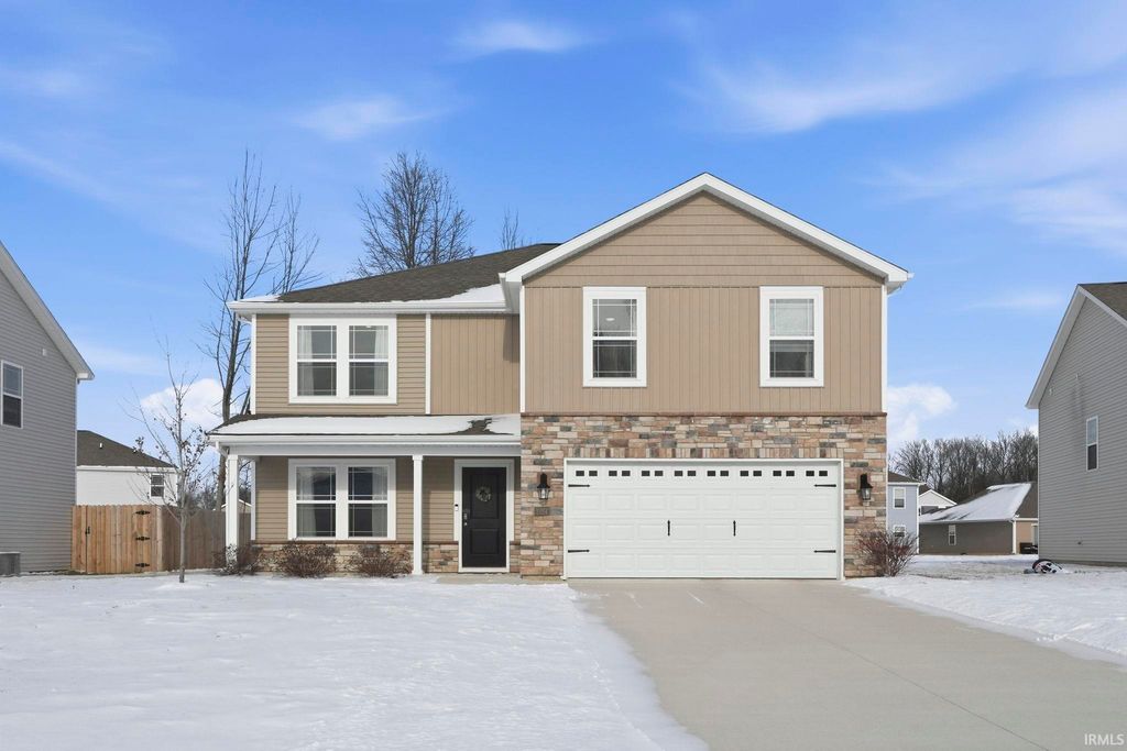 Photo of 1224 Mount Isa Place, Fort Wayne, IN 46845 (MLS # 202549014)