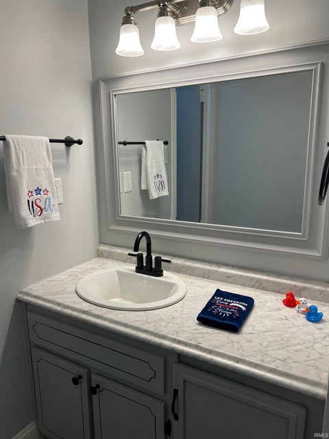 Tiny photo for 1100 Erie Avenue #409, Evansville, IN 47715 (MLS # 202624875)