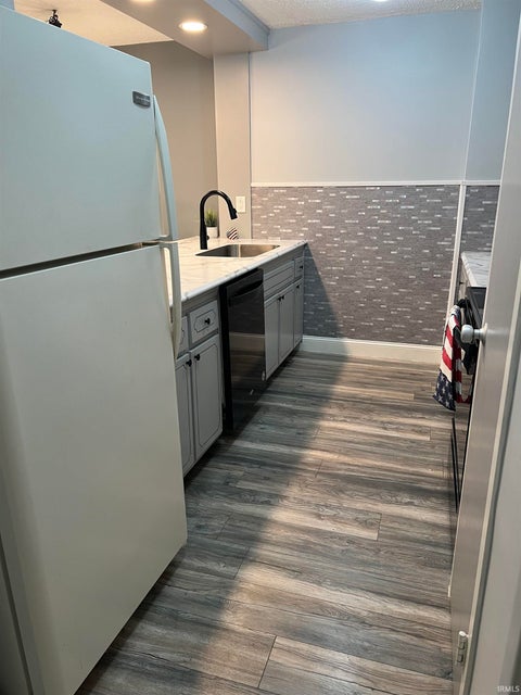 Tiny photo for 1100 Erie Avenue #409, Evansville, IN 47715 (MLS # 202624875)