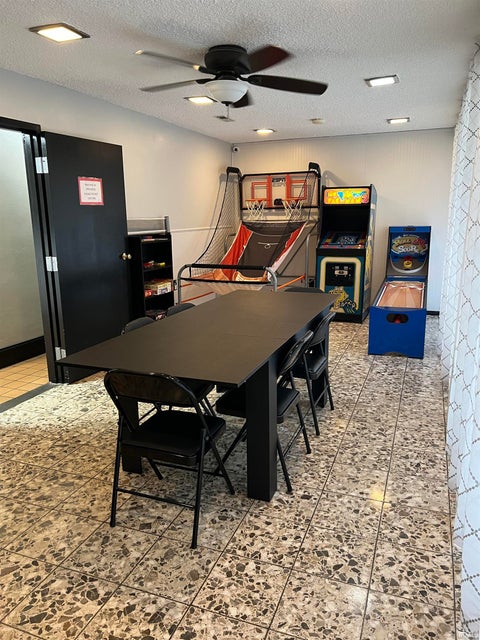 Tiny photo for 1100 Erie Avenue #409, Evansville, IN 47715 (MLS # 202624875)