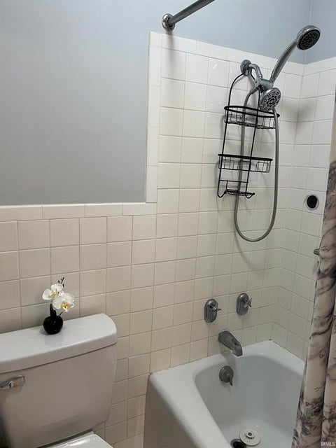 Tiny photo for 1100 Erie Avenue #409, Evansville, IN 47715 (MLS # 202624875)