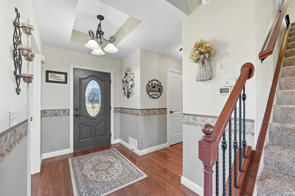 Photo of 8117 Astoria Hill, Fort Wayne, IN 46835 (MLS # 202536604)