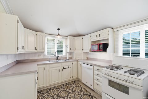 Tiny photo for 718 S 10Th Street, Lafayette, IN 47905 (MLS # 202636198)