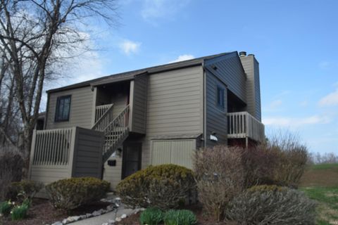 Photo of 9335 S Lake Ridge Drive #DM175, Bloomington, IN 47401 (MLS # 202608392)