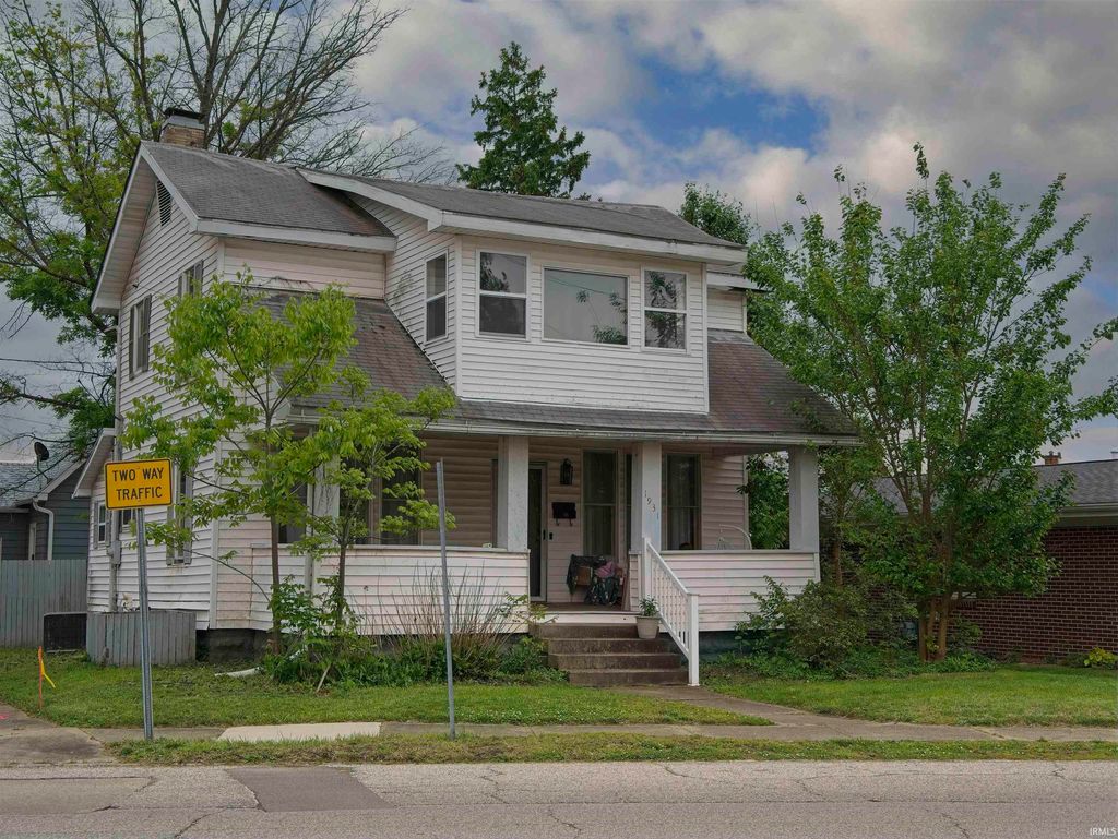 Photo of 1931 Washington Avenue, Vincennes, IN 47591 (MLS # 202616715)