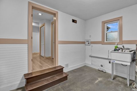 Tiny photo for 1454 E 1275 SOUTH, Kokomo, IN 46901 (MLS # 202549773)