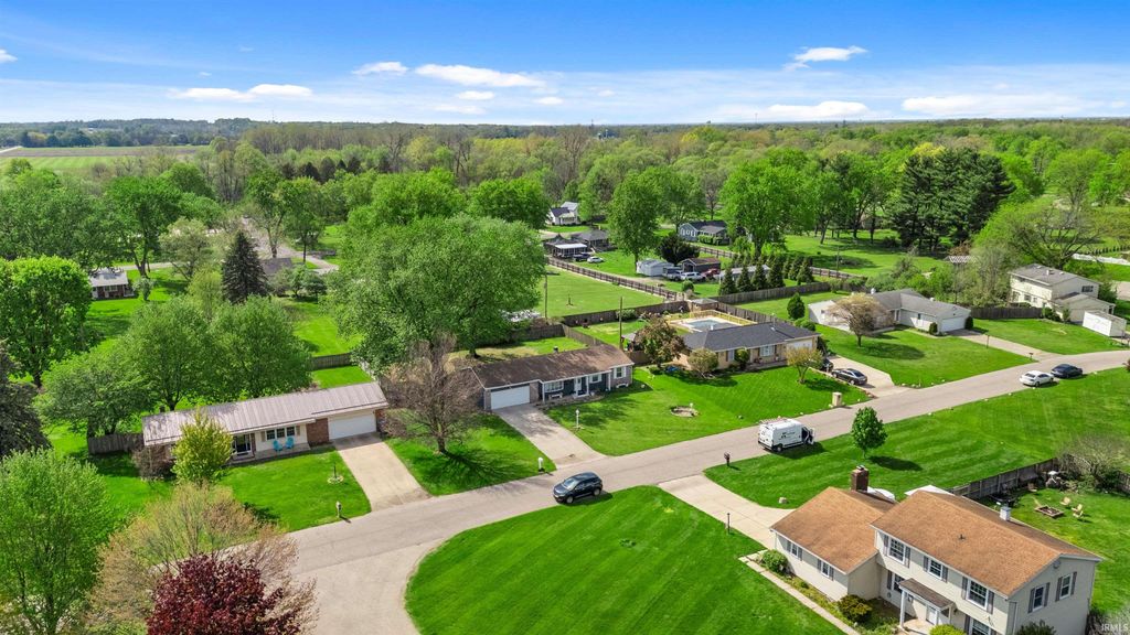 Photo of 58905 Sunrise Lane, Elkhart, IN 46517 (MLS # 202615647)