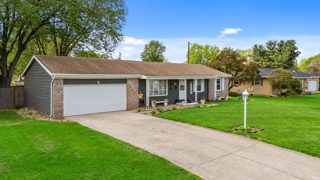 Photo of 58905 Sunrise Lane, Elkhart, IN 46517 (MLS # 202615647)