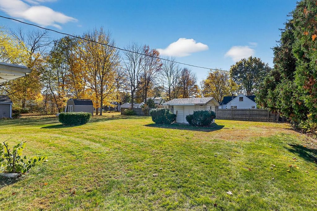 Photo of 1712 W Pike Street, Goshen, IN 46526 (MLS # 202544783)