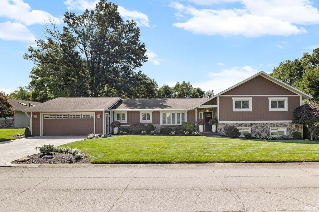 Photo of 216 Vermont Drive, Lafayette, IN 47905 (MLS # 202634484)