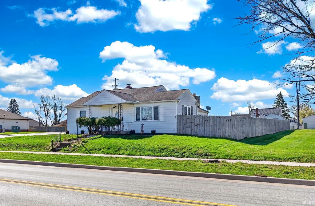 Photo of 817 E Main Street, Greentown, IN 46936 (MLS # 202612290)