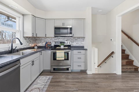 Tiny photo for 100 Foxwood Court, Lafayette, IN 47905 (MLS # 202624171)