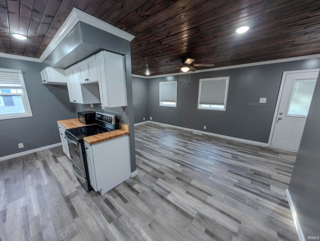 Photo of 556 Montclair Drive, New Haven, IN 46774 (MLS # 202545369)