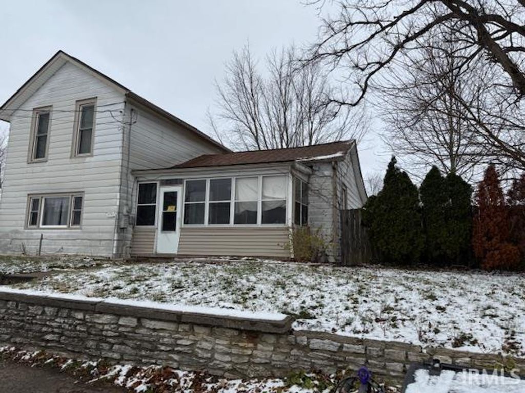 Photo of 1208 W Quincy Street, Garrett, IN 46738 (MLS # 202547553)