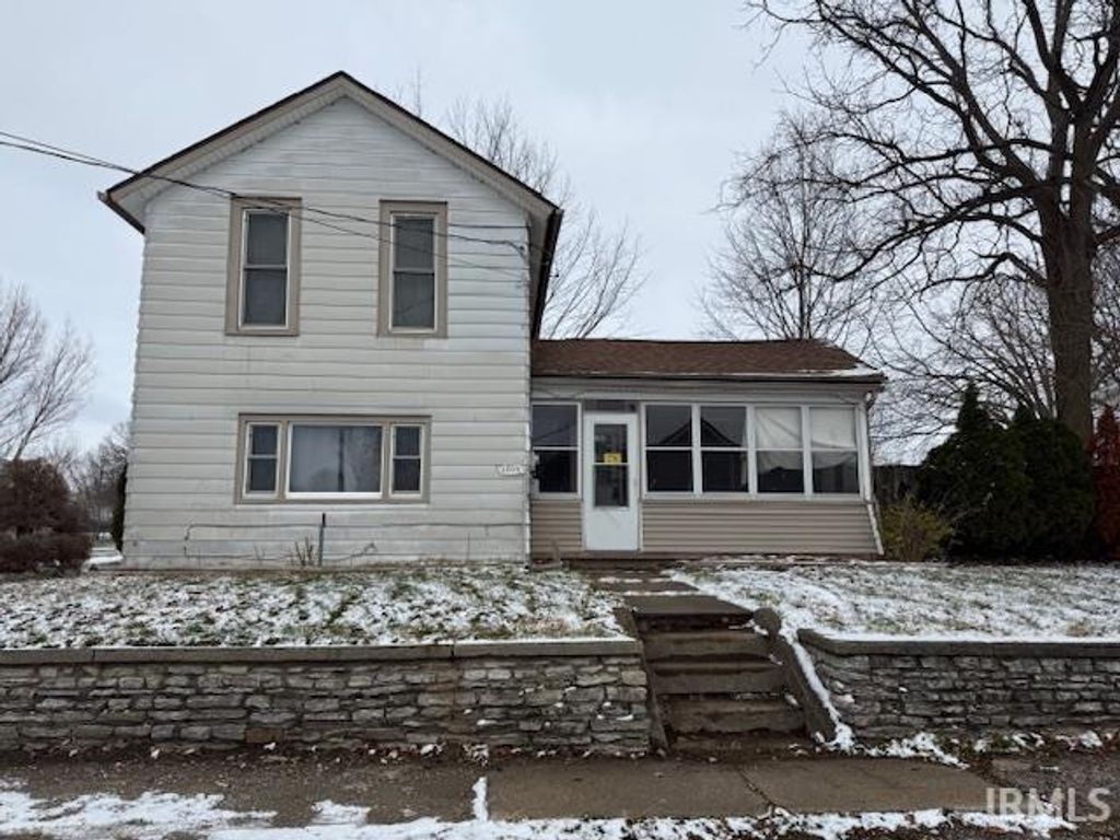 Photo of 1208 W Quincy Street, Garrett, IN 46738 (MLS # 202547553)