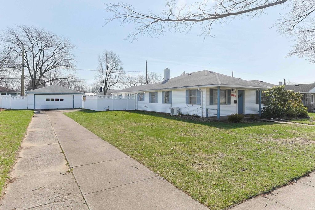 Photo of 104 S Tuxedo Drive, South Bend, IN 46615 (MLS # 202610323)
