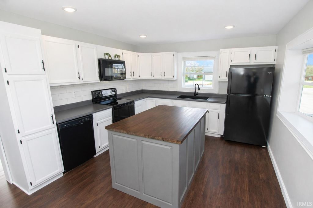 Photo of 1908 Bodenhafer Drive, Kendallville, IN 46755 (MLS # 202613934)