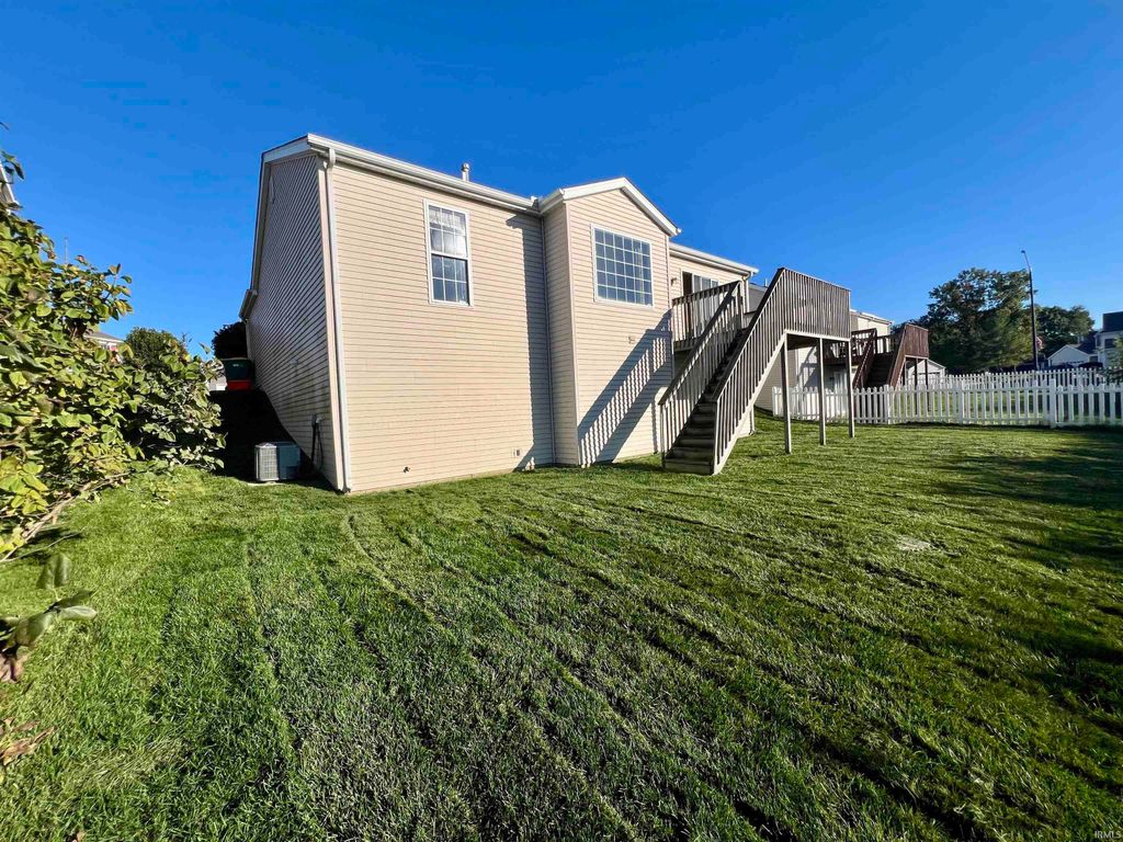 Photo of 1109 Sunrise Circle, Mishawaka, IN 46544 (MLS # 202543246)