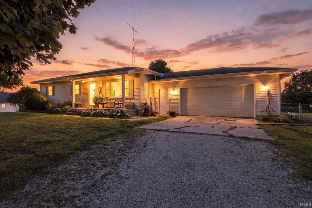 Photo of 4905 N State Road 5 Highway, Shipshewana, IN 46565 (MLS # 202639029)