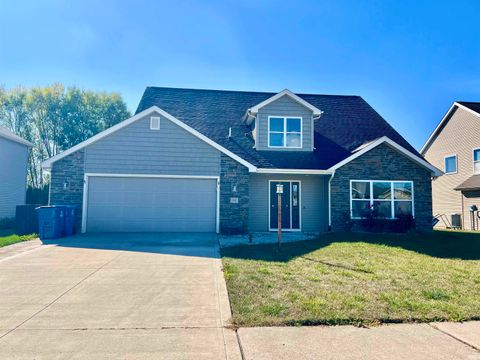 Photo of 8611 Springberry Drive, Fort Wayne, IN 46818 (MLS # 202541858)