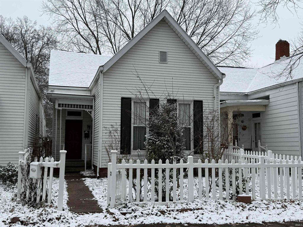 Photo of 1618 Stinson Avenue, Evansville, IN 47712 (MLS # 202548109)