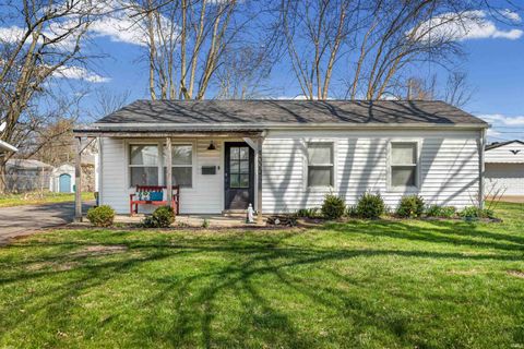 Photo of 1020 Northfield Drive, Lebanon, IN 46052 (MLS # 202610379)