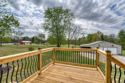 Tiny photo for 1899 W Kelly Road, Boonville, IN 47601 (MLS # 202612543)