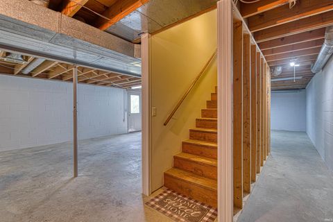 Tiny photo for 1899 W Kelly Road, Boonville, IN 47601 (MLS # 202612543)