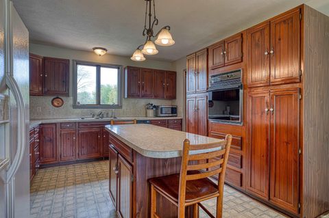 Tiny photo for 1899 W Kelly Road, Boonville, IN 47601 (MLS # 202612543)