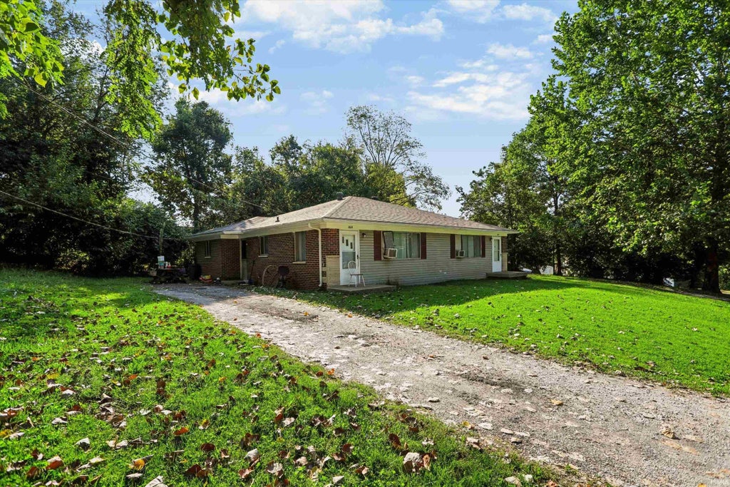 Photo of 1612 N Willis Drive, Bloomington, IN 47404 (MLS # 202638398)