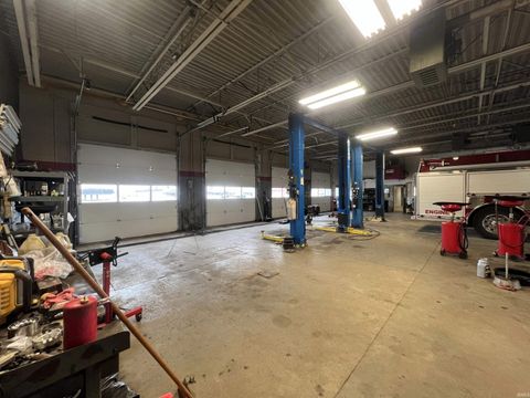 Tiny photo for 1400 E Boulevard Blvd, Kokomo, IN 46902 (MLS # 202607981)