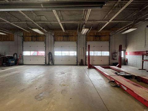 Tiny photo for 1400 E Boulevard Blvd, Kokomo, IN 46902 (MLS # 202607981)