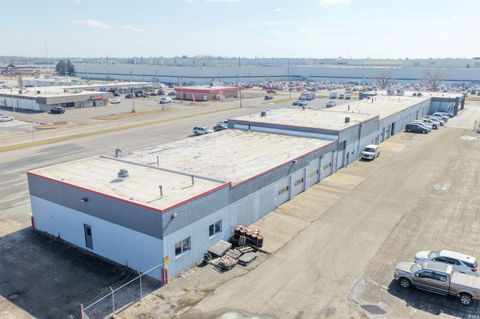 Tiny photo for 1400 E Boulevard Blvd, Kokomo, IN 46902 (MLS # 202607981)