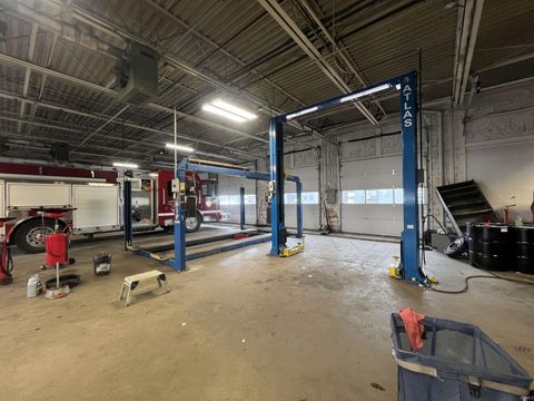 Tiny photo for 1400 E Boulevard Blvd, Kokomo, IN 46902 (MLS # 202607981)