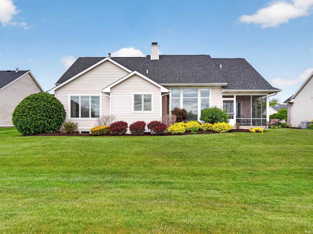 Photo of 7124 Brackenwood Court, Fort Wayne, IN 46835 (MLS # 202618332)