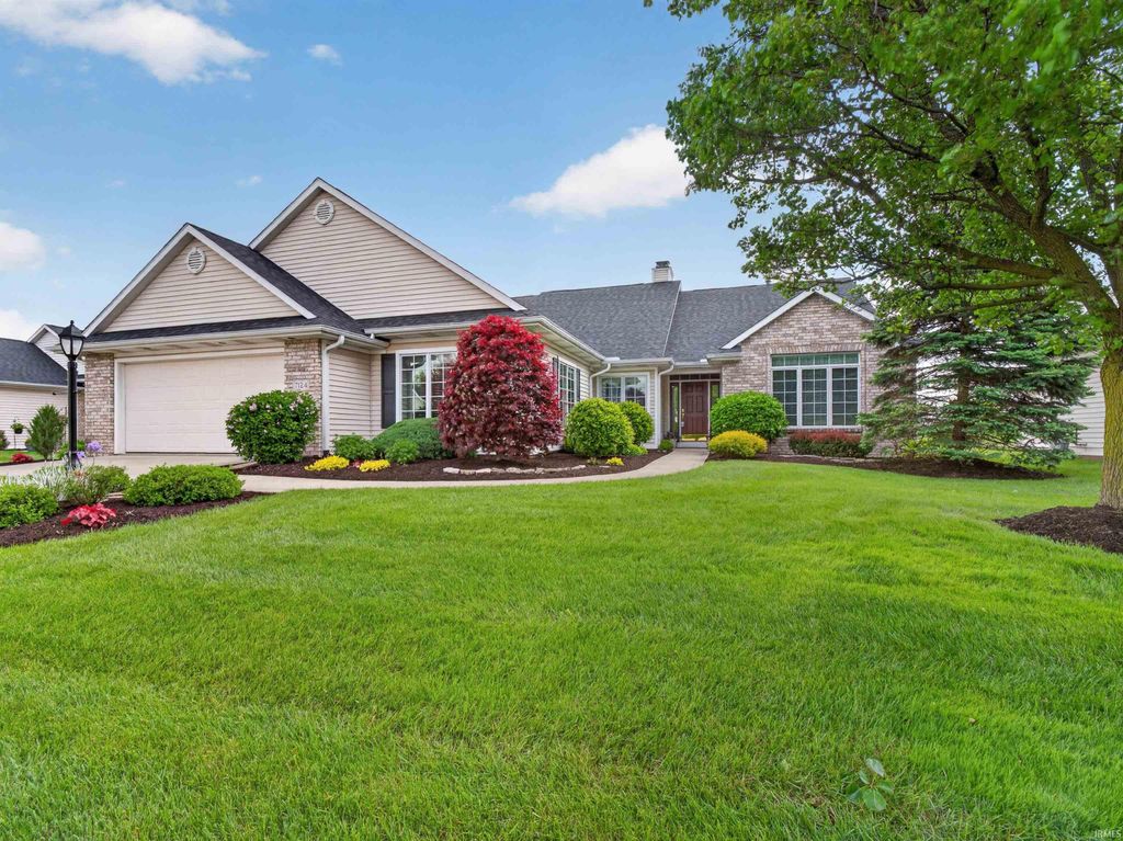 Photo of 7124 Brackenwood Court, Fort Wayne, IN 46835 (MLS # 202618332)