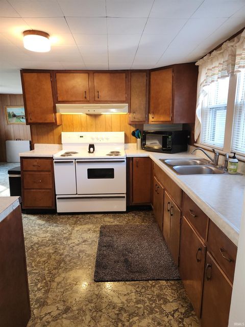 Tiny photo for 207 N Meridian Street, Washington, IN 47501 (MLS # 202543707)