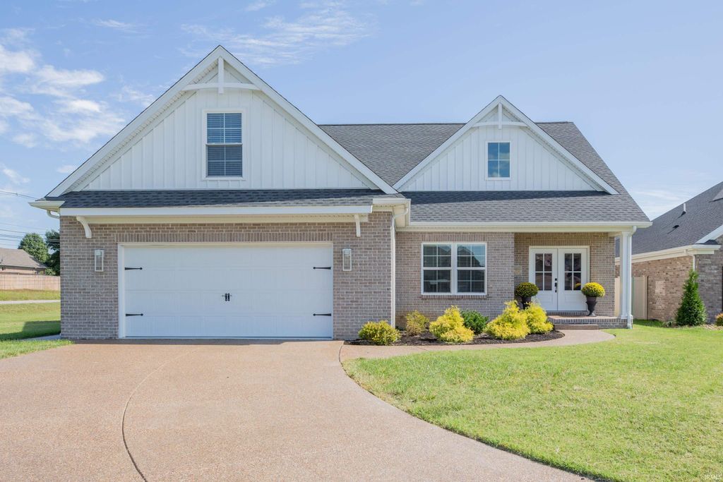 Photo of 3512 Udhe Court, Newburgh, IN 47630 (MLS # 202544508)