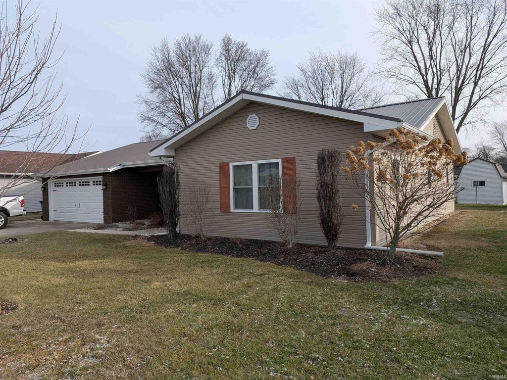 Photo of 315 Richfield Lane, Geneva, IN 46740 (MLS # 202601226)