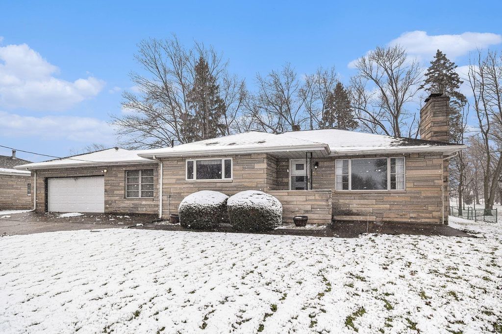 Photo of 28472 State Road 2 Highway, New Carlisle, IN 46552 (MLS # 202608752)