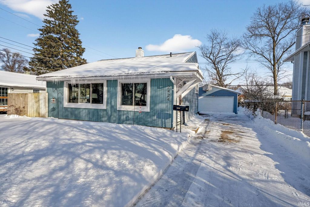 Photo of 2424 Normandy Drive, Mishawaka, IN 46545 (MLS # 202602070)